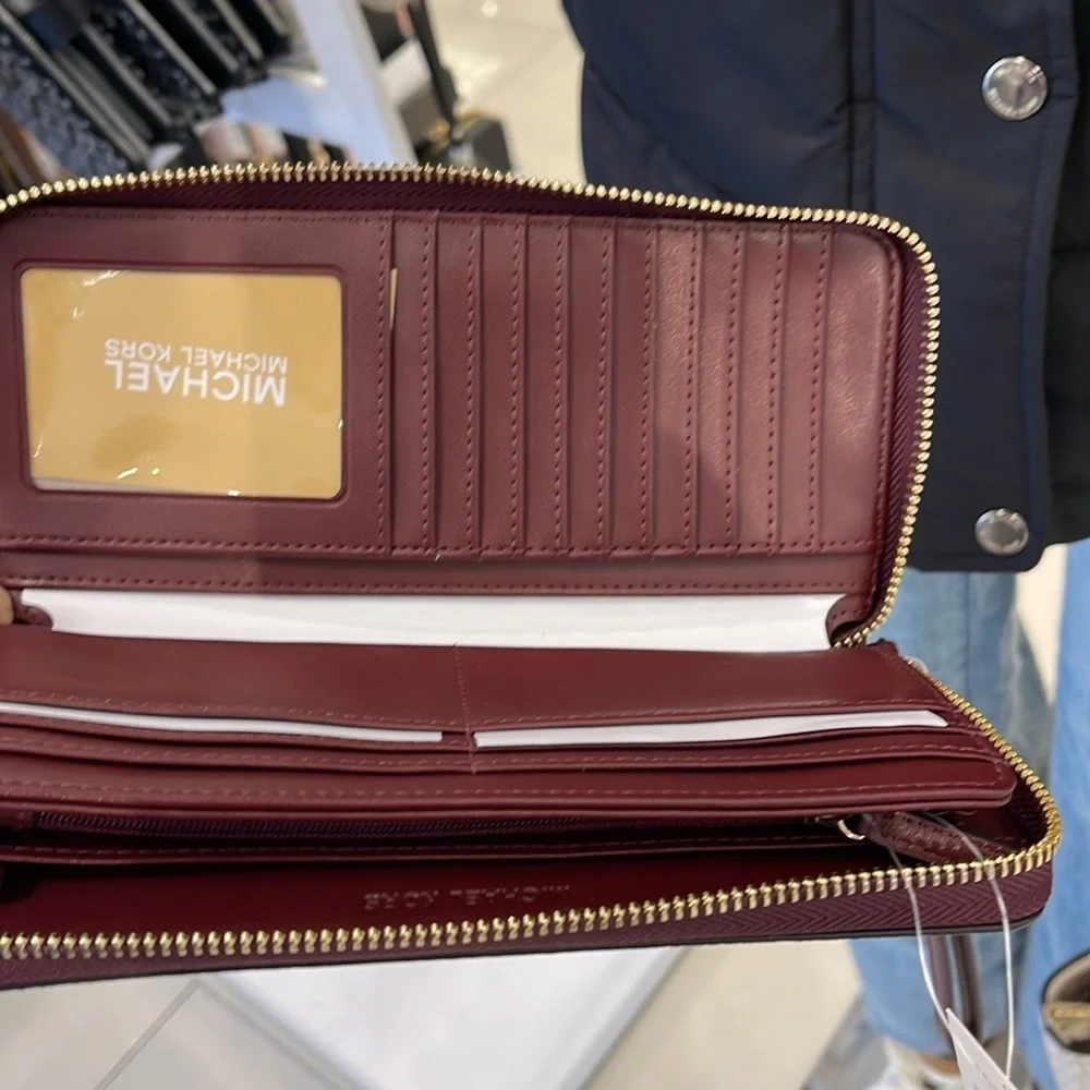 Michael Kors Jet Set Travel Large Signature Logo and Metallic Continental Wallet